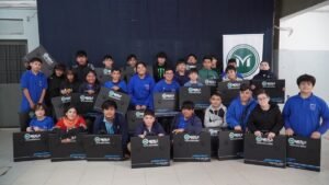 ENTREGARON TABLEROS TÉCNICOS A ALUMNOS MERLENSES PARA POTENCIAR SU EDUCACIÓN